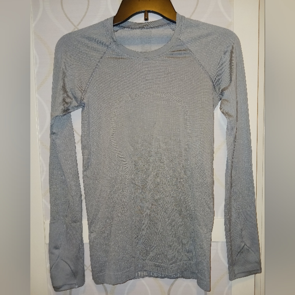 2.0 Lululemon Swiftly Tech Long Sleeve